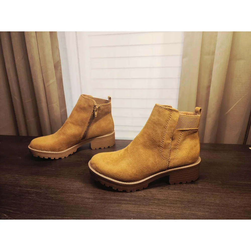 Sun + Stone Faux Microsuede Chelsea Zip On Lug Boots Booties - 7 M Camel Beige